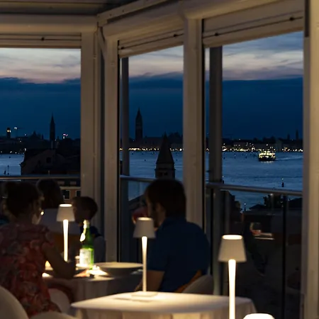 Отель Ausonia Hungaria Wellness & Lifestyle 5*